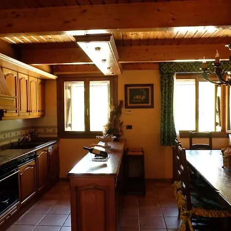 Domek alpejski Casa Rustica Familiar En Pirineos Biescas (Aragon)