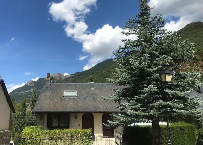 Chalet Casa Rustica Familiar En Pirineos
