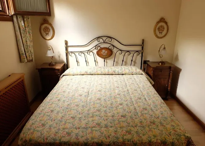 Casa Rustica Familiar En Pirineos ビエスカス